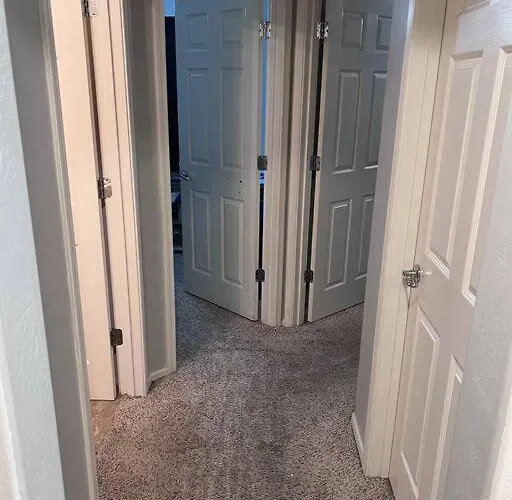 Welcome To Our Charming In Goodyear, Az! Holiday home