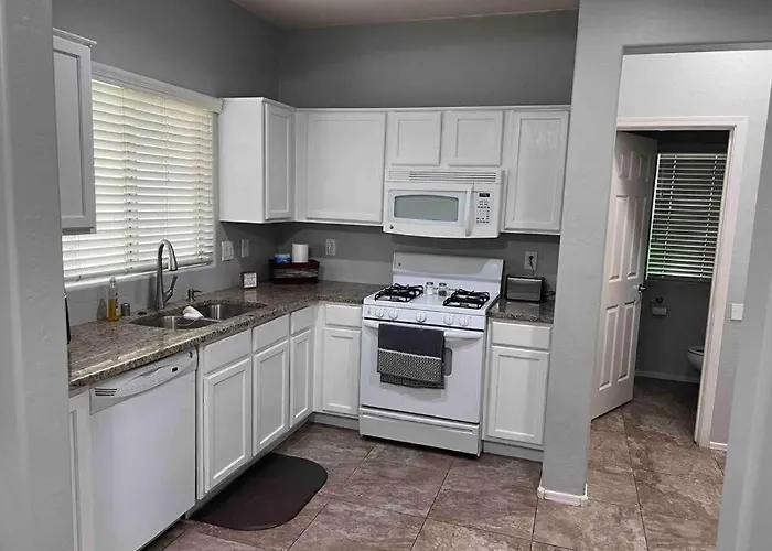 Welcome To Our Charming In Goodyear, Az! Holiday home Goodyear